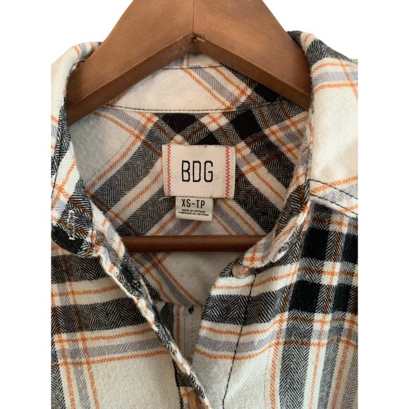 BDG Urban Outfitters Cropped Plaid Flannel | Women Size S/P | Fall Vibes - Picture 4 of 9